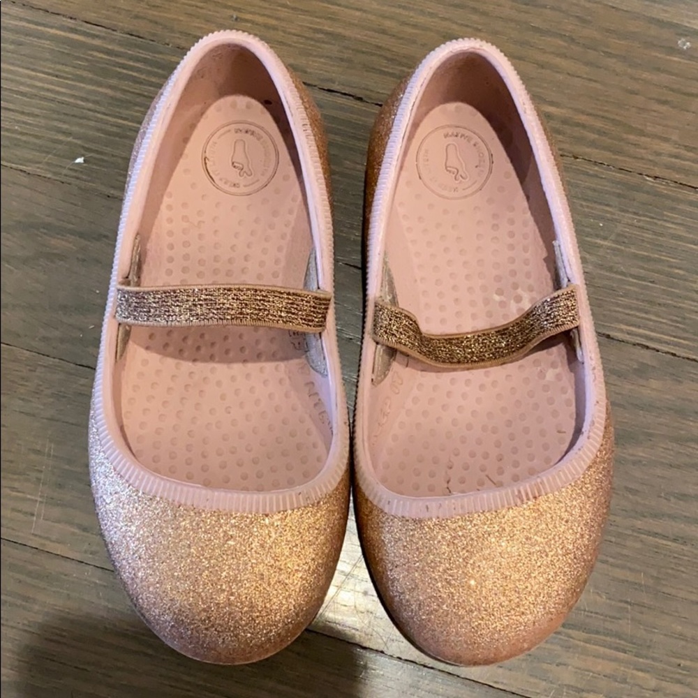 Toddler girls slip ons